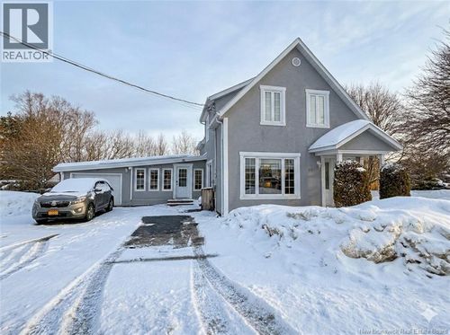 69 Church St, Grand-Sault/Grand Falls, NB, E3Z2N3 | Card Image