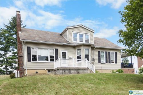 1740 Elk Ave, Pottsville, PA, 17901-2121 | Card Image