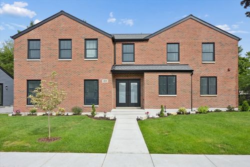 3810 W North Shore Ave, Lincolnwood, IL, 60712-3611 | Card Image