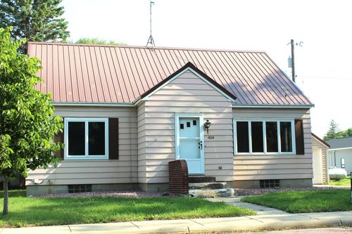 404 1st St, Ormsby, MN, 56162-1300 | Card Image