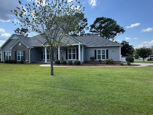3654 Victoria Dr, Valdosta, GA, 31605-1063 | Card Image
