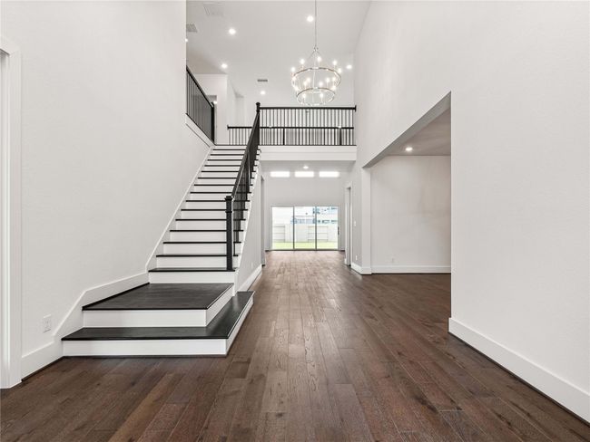 Pomona_Executive_Veronica_72_Foyer_01 | Image 6