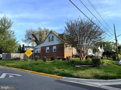 5327 Greenway Dr, Hyattsville, MD, 20781-2514 | Card Image