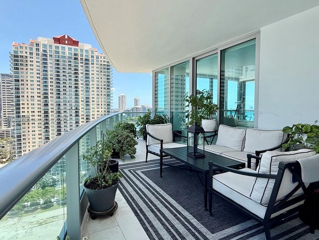 APT-2002 - 1331 Brickell Bay Dr, Condo with 2 bedrooms, 2 bathrooms and null parking in Miami FL | Image 13