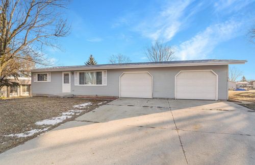 1606A Hoover Street, NEW HOLSTEIN, WI, 53061 | Card Image