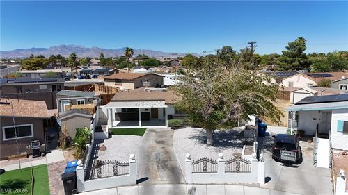 1921 Manhattan Dr, Las Vegas, NV, 89106-1725 | Card Image