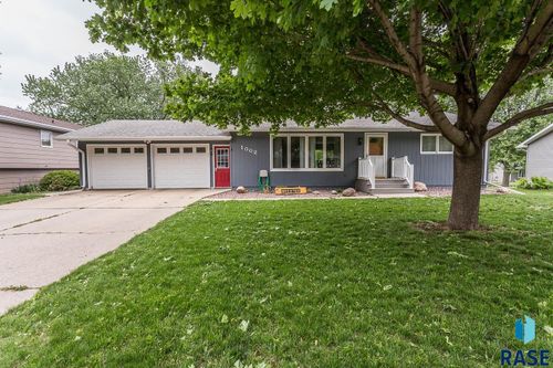 1002 N Carol St, Luverne, MN, 56156-1131 | Card Image