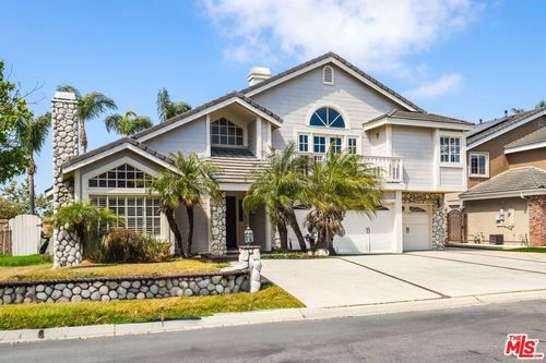 6811 Hitchingpost Cir, Huntington Beach, CA, 92648-1531 | Card Image