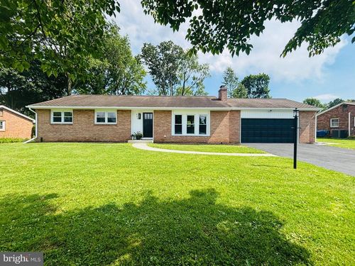 424 E Evergreen Rd, LEBANON, PA, 17042-7509 | Card Image