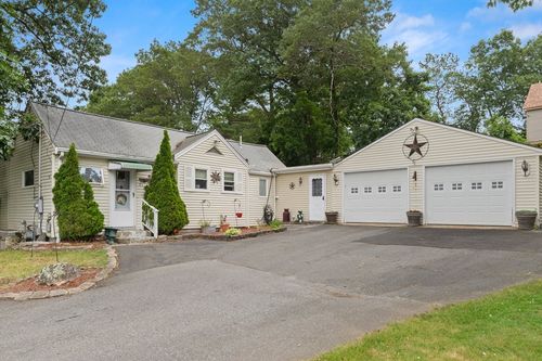 91 Great Woods Rd, Saugus, MA, 01906-1252 | Card Image