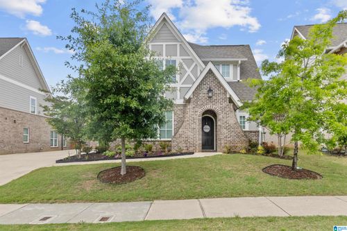 1967 Cyrus Cove Dr, HOOVER, AL, 35244-2609 | Card Image