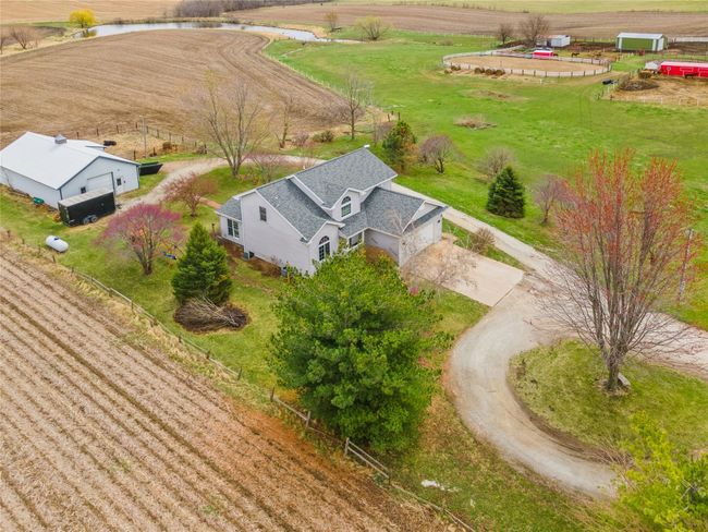 822 40 Th Ave, Home with 4 bedrooms, 4 bathrooms and null parking in Pleasantville IA | Image 5