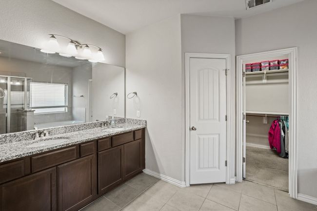 5679 Corsica Loop, House other with 4 bedrooms, 3 bathrooms and null parking in Round Rock TX | Image 12