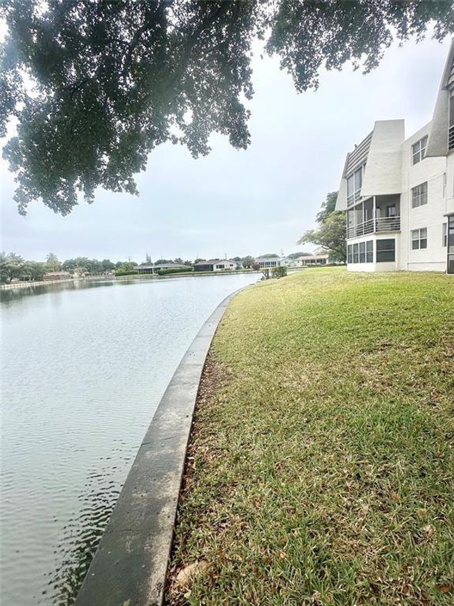 APT-108 - 9330 Lime Bay Blvd, Condo with 2 bedrooms, 2 bathrooms and null parking in Tamarac FL | Image 20