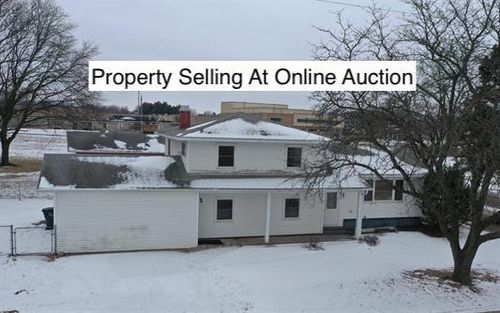 800 E Taylor St, Prairie Du Chien, WI, 53821-2133 | Card Image