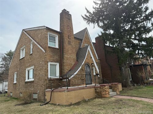 18116 Wisconsin St, Detroit, MI, 48221-2506 | Card Image