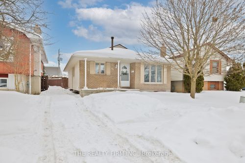 68 Beechmount Cres, London, ON, N6E2J4 | Card Image