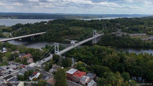 83-73-83 Hunter St, Kingston, NY, 12401-6305 | Card Image