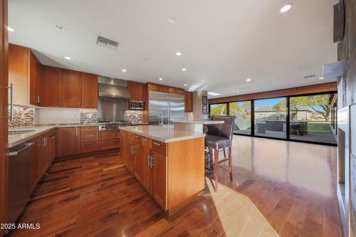 2718 E Campo Bello Dr, Phoenix, AZ, 85032-1811 | Card Image