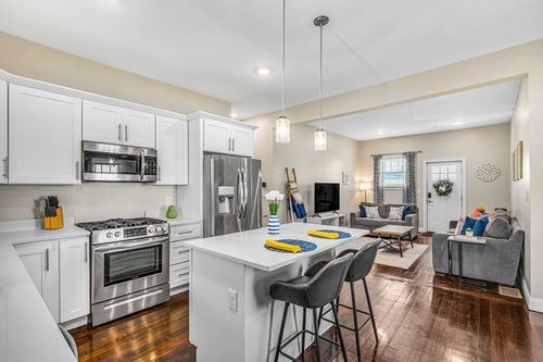 1-1 Conn St, Woburn, MA, 01801-5623 | Card Image