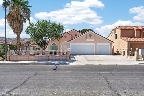 3519 W Red Coach Ave, North Las Vegas, NV, 89031-2266 | Card Image