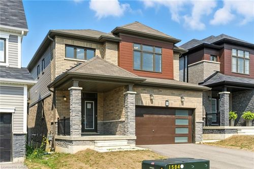33 Santos Dr, Caledonia, ON, N3W0H2 | Card Image