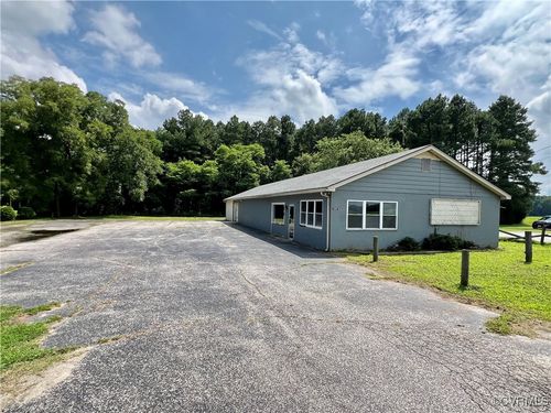 15242 General Puller Hwy, Hardyville, VA, 23070-2151 | Card Image