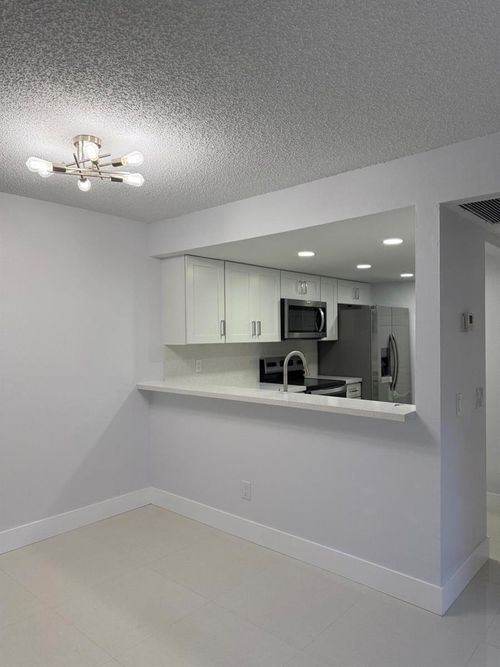 1041-1041 Nw 124th Avenue, Pembroke Pines, FL, 33026 | Card Image