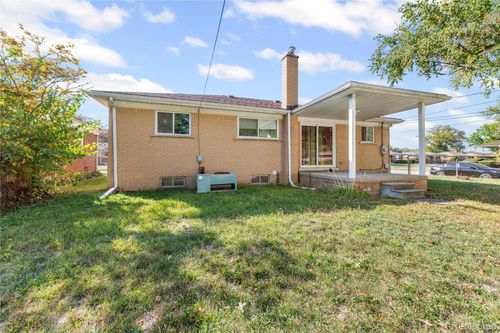 24544 Patricia Ave, Warren, MI, 48091-5611 | Card Image