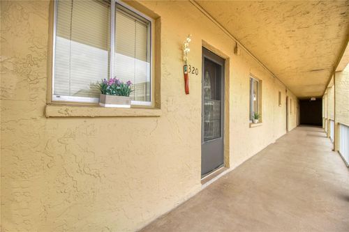 320-3658 Lake Bayshore Dr, BRADENTON, FL, 34205-5178 | Card Image