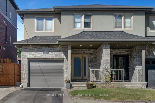 257 Currell Avenue, Westboro - Hampton Park, ON, K1Z7J5 | Card Image