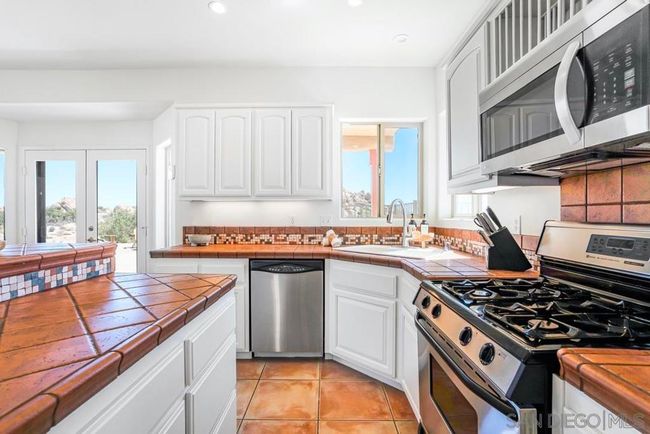 57388 Manzanita Dr, House other with 3 bedrooms, 3 bathrooms and 11 parking in Yucca Valley CA | Image 12