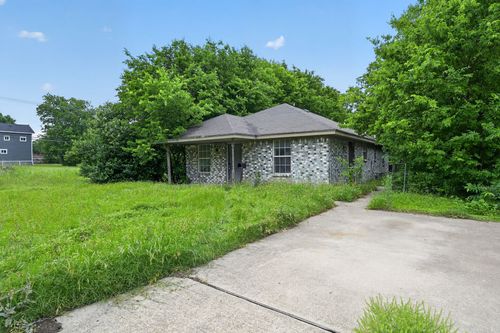 1003 S 4th St, Temple, TX, 76504-5914 | Card Image