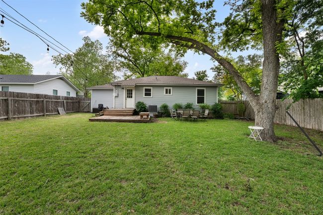 Large backyard | Image 29