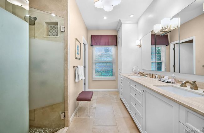Elegant Primary Bath with Heated Floors | Image 25