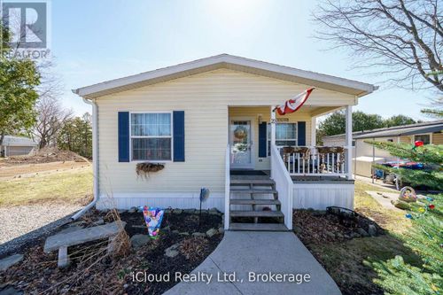 1294 Concession 8 W, Puslinch, ON, N0B2J0 | Card Image