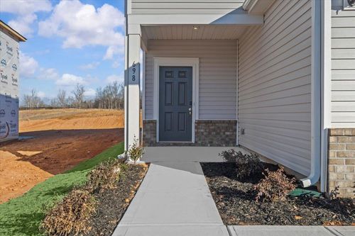 698 Cozy Bluff Rd, Spartanburg, SC, 29301-7901 | Card Image