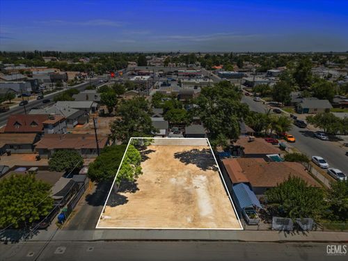 188 N Wall St, Shafter, CA, 93263-1947 | Card Image