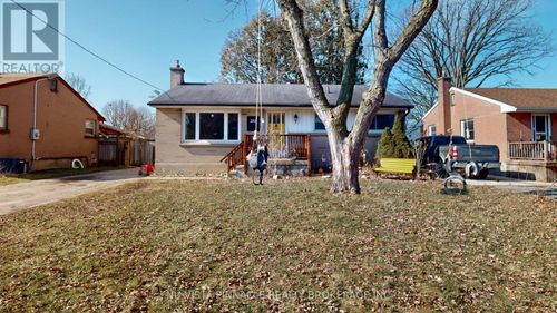 261 Winnipeg St, London, ON, N5W4T8 | Card Image