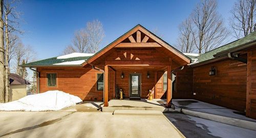 176 Sunset Shores Rd, Iron River, MI, 49935-8324 | Card Image