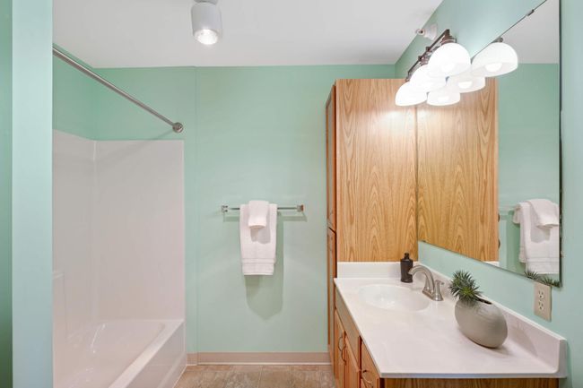 Full bathroom ensuite | Image 11