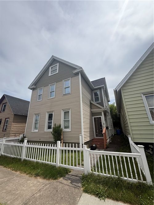 22 Princeton St, Rochester, NY, 14605-1028 | Card Image