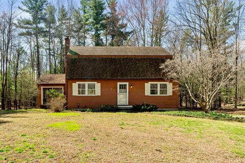 12 Dogtown Rd, Exeter, NH, 03833-4518 | Card Image
