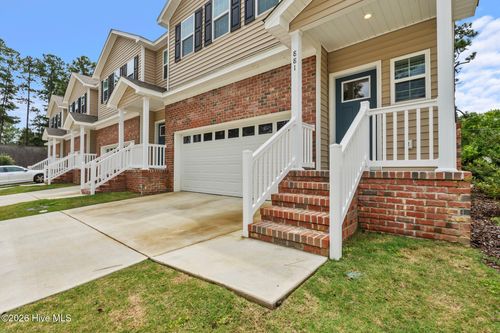 881 Ducks Lndg, Aberdeen, NC, 28315-1502 | Card Image