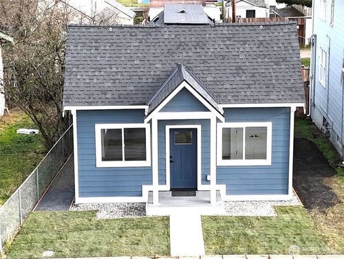 2405 Rockefeller Ave, Everett, WA, 98201-2917 | Card Image