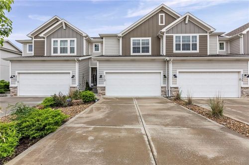 3723 Nw Wales Rd, Kansas City, MO, 64151 | Card Image