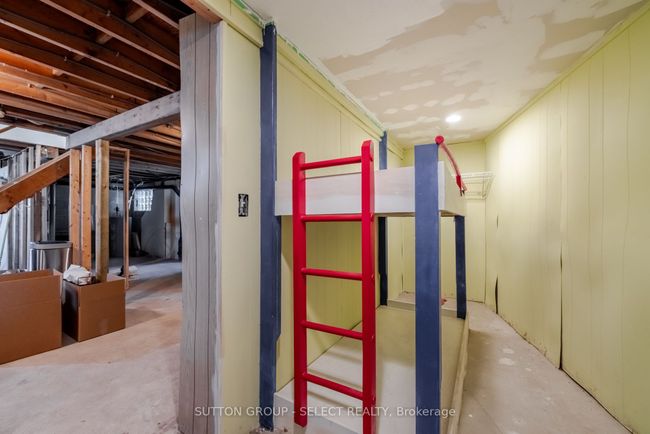 7474 Riverside Dr, House other with 3 bedrooms, 2 bathrooms and 6 parking in Port Franks ON | Image 34