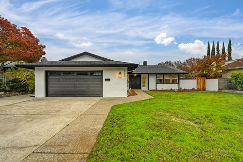 2750 Lassen Way, Rocklin, CA, 95677-2912 | Card Image