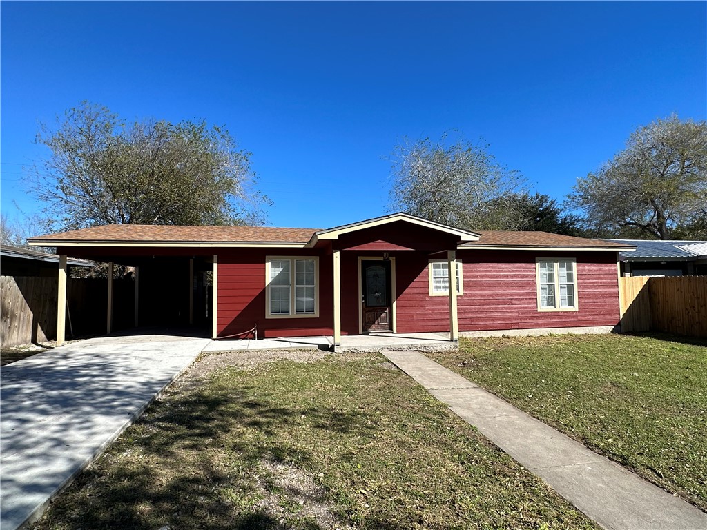 Hackberry St, Beeville, TX 78102
