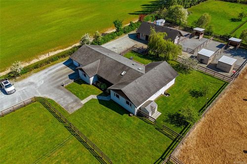 1609 Keating Cross Rd, Saanichton, BC, V8M1W9 | Card Image